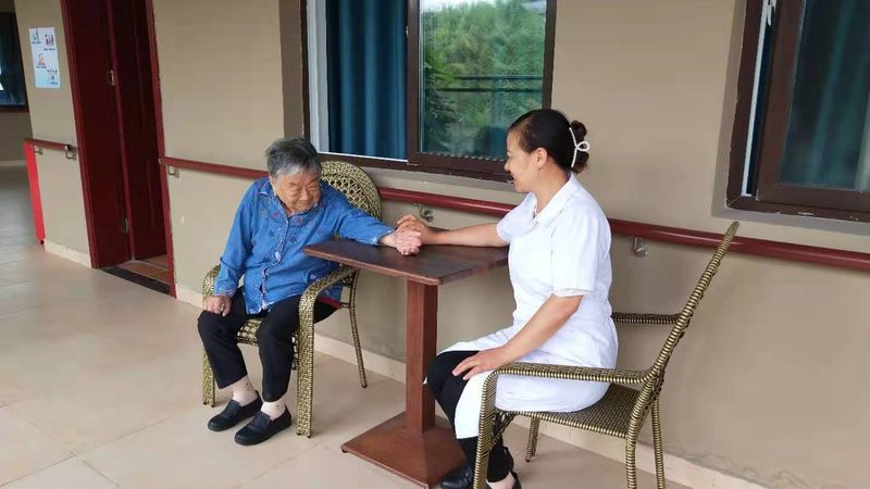 社区养老，设备选型背后的科学考量